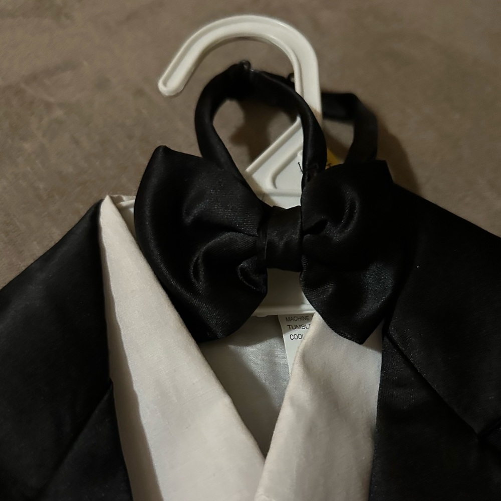 Boys tuxedo 4 pieces size toddler 4T EUC - Picture 4 of 5